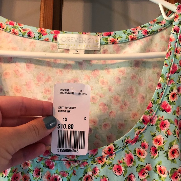 Forever 21 floral shirt, size 1X - Picture 2 of 2